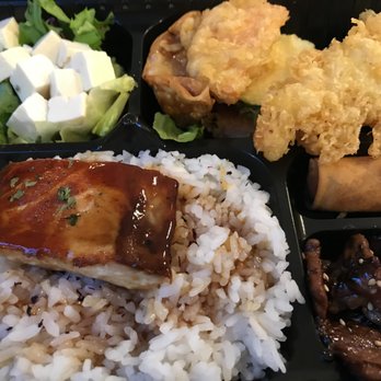 Bento Ya - That little piece of salmon is the bomb - Japanese Near Me - Los Angeles, California