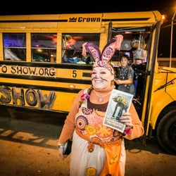 Bus To Show