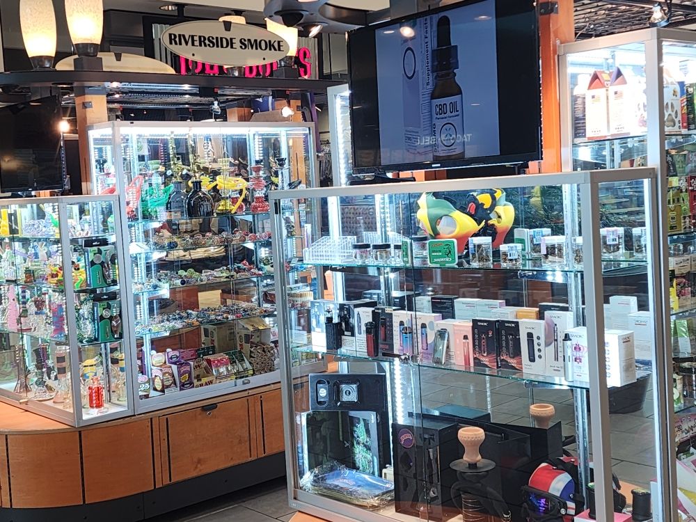 RIVERSIDE SMOKE 7501 Cermak Rd, Riverside, Illinois Vape Shops