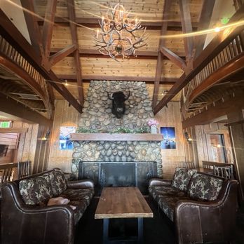 Sunnyside - Inside the lodge - New American Near Me - Tahoe City, California Sunnyside - Inside the lodge - New American Near Me - Tahoe City, California