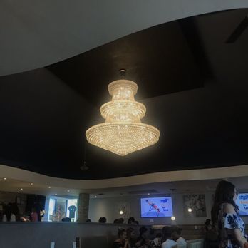 Kanata Noodle House - a chandelier hanging from the ceiling - Vietnamese Near Me - Ottawa, Ontario Kanata Noodle House - a chandelier hanging from the ceiling - Vietnamese Near Me - Ottawa, Ontario
