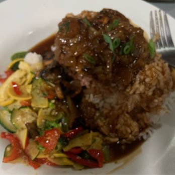 KaiLokis Restaurant And Bar - Hamburger steak with garden vegetables over a ton of rice! It was tasty! - American Near Me - Ocean View, Hawaii KaiLokis Restaurant And Bar - Hamburger steak with garden vegetables over a ton of rice! It was tasty! - American Near Me - Ocean View, Hawaii