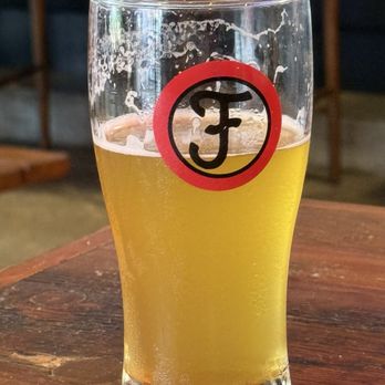 Finney's Crafthouse - Burbank - New American Near Me - Burbank, California