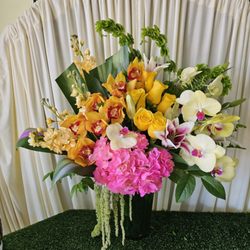 Javah's Florist & Creations