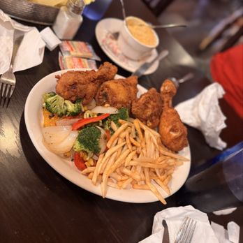 Mountain Top Cafe - Fried chicken dinner - American Near Me - Phelan, California Mountain Top Cafe - Fried chicken dinner - American Near Me - Phelan, California