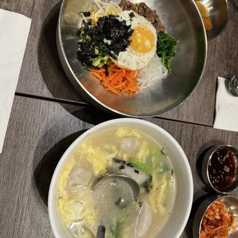 Insadong - Bibimbap and dumpling rice cake soup - Korean Near Me - Toronto, Ontario Insadong - Bibimbap and dumpling rice cake soup - Korean Near Me - Toronto, Ontario