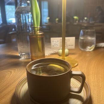 Thai's Thumbz - Hot water and lemon slices - Thai Near Me - Sugar Land, Texas