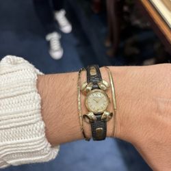 Brodney Antiques & Jewelry