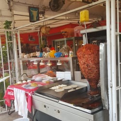 Carnitas las Torres - Trompo Pastor