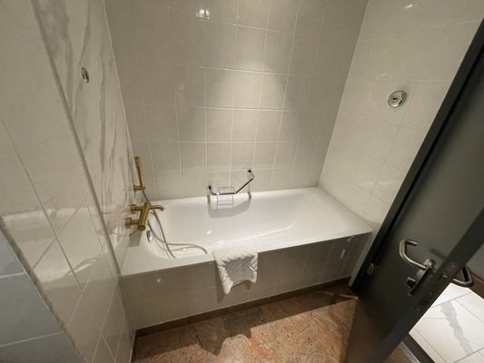 Hilton Frankfurt City Centre by null