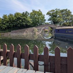 The WatersEdge Restaurant & Bar - Canal view