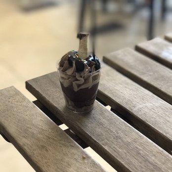 Café Bea - Chocolate mousse - Cafes Near Me - Miami, Florida