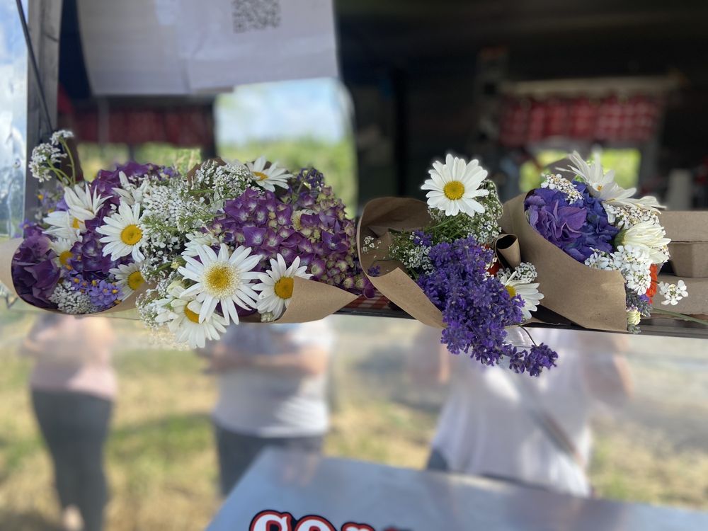 THE CAST IRON QUEEN 17 Photos & 10 Reviews Enumclaw, Washington