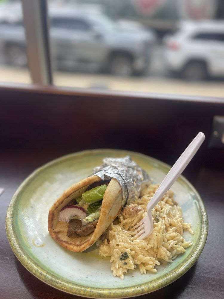 Food from Mediterranean Sandwich