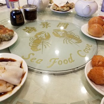 Seafood Cove 2 - Nice logo on the Lazy Susan - Dim Sum Near Me - Westminster, California