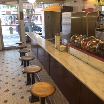 Cravings - Ice Cream & Frozen Yogurt Near Me - Wakefield, Massachusetts