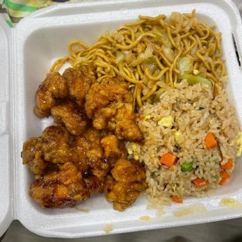 Panda Express - Plate 1 missing item - Chinese Near Me - Rancho Cordova, California