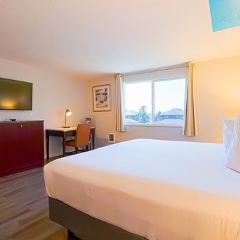 Coast River Inn by OYO Seaside - Hotels Near Me - Seaside, Oregon Coast River Inn by OYO Seaside - Hotels Near Me - Seaside, Oregon
