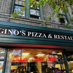 Gino's Pizza of Great Neck - The entrance