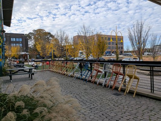 Fairway Social Trilith by null