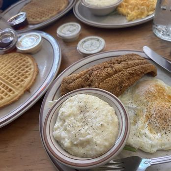 Fat's Fried Chicken & Waffles - Grits, catfish, eggs, waffle.. all delicious! - Southern Near Me - Seattle, Washington
