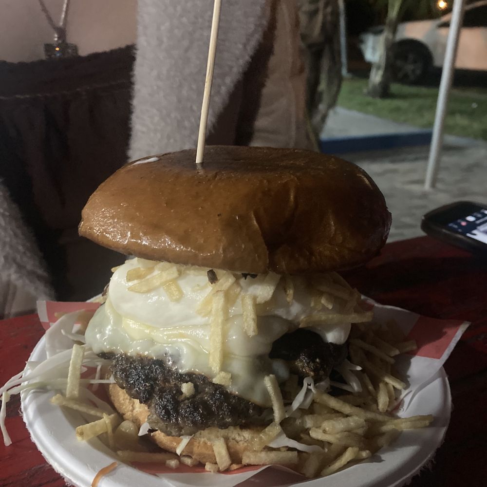 Trino - Maracucha burger - Burgers Near Me - Coral Springs , Florida Trino - Maracucha burger - Burgers Near Me - Coral Springs , Florida