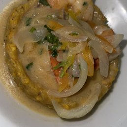 Mofongo relleno de camarones al ajillo. Yummm