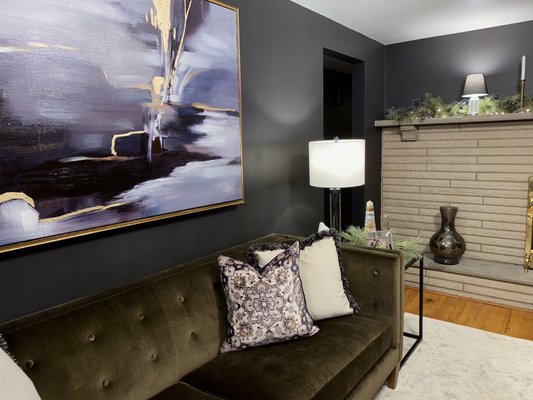 Crate & Barrel by null