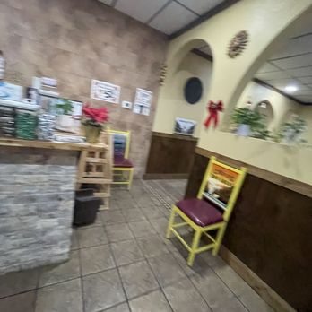 Los Arcos - Inside - Mexican Near Me - Helena, Alabama