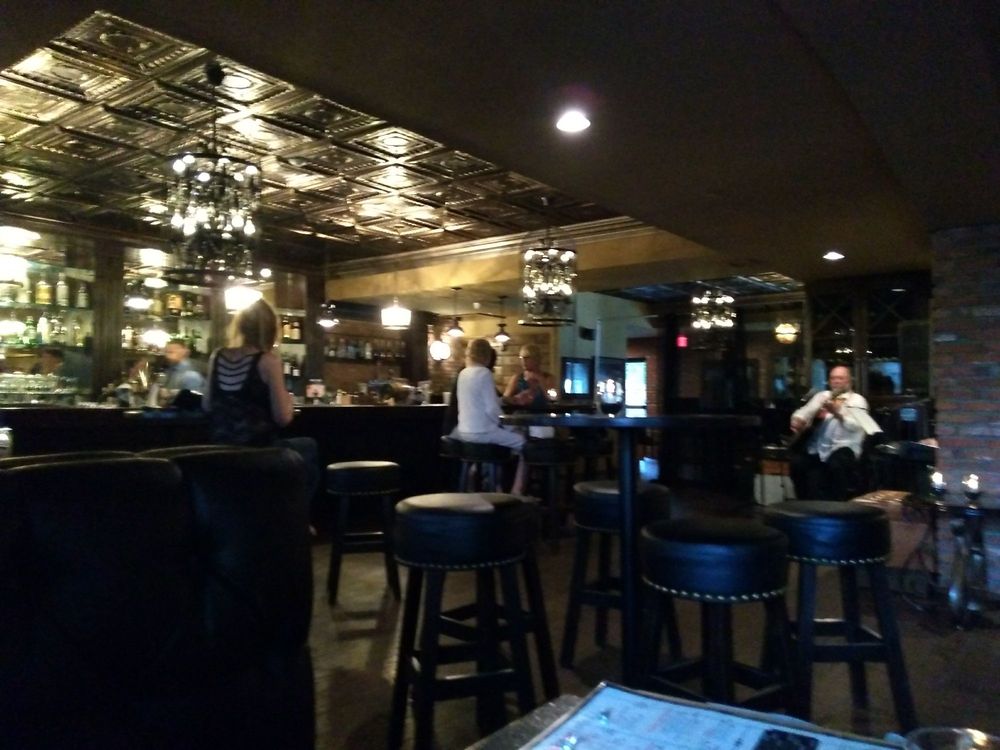 CACHE LOUNGE Updated October 2024 1675 Abbott Street, Kelowna