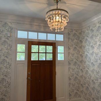 Gordon's Wallpaper Installation - Foyer - Wallpapering Near Me Gordon's Wallpaper Installation - Foyer - Wallpapering Near Me