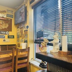 Big Woody's BBQ - Inside