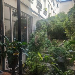 Ban Sin Thai - Lobby waiting area