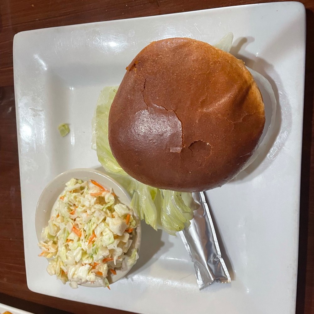 The Roadkill Cafe - Veggie burger with coleslaw - American Near Me - Seligman, Arizona The Roadkill Cafe - Veggie burger with coleslaw - American Near Me - Seligman, Arizona