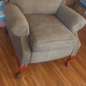 ML Upholstery - New Recliner - Furniture Reupholstery Near Me - Los Angeles, California ML Upholstery - New Recliner - Furniture Reupholstery Near Me - Los Angeles, California
