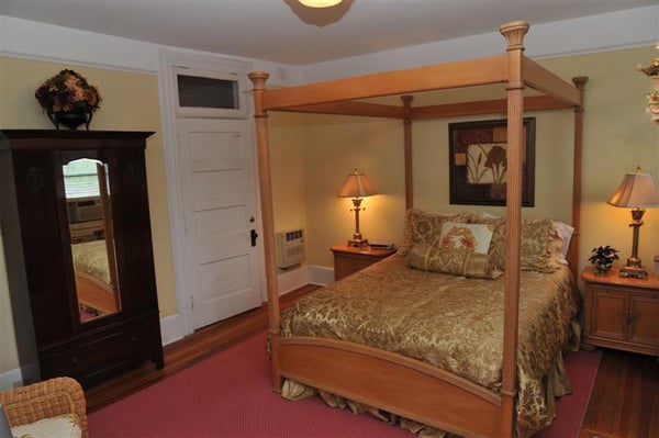 Chestnut Street Inn by null