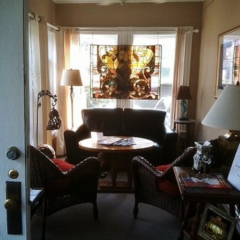 Elephant Walk, Inn - Bed & Breakfast Near Me - Provincetown, Massachusetts Elephant Walk, Inn - Bed & Breakfast Near Me - Provincetown, Massachusetts