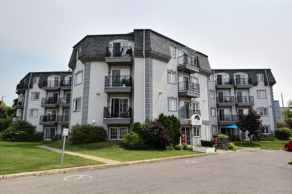 MANOIR DE COURVILLE Updated August 2024 2002 Boulevard des Chutes