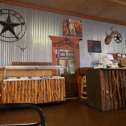 Longhorn Cafe - Evening time is pretty slow