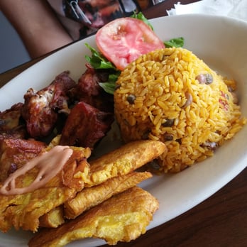 Isla Del Encanto - Arroz con Gandulez, Tostones y Chicharrones de Pollo - Puerto Rican Near Me - Miami, Florida Isla Del Encanto - Arroz con Gandulez, Tostones y Chicharrones de Pollo - Puerto Rican Near Me - Miami, Florida