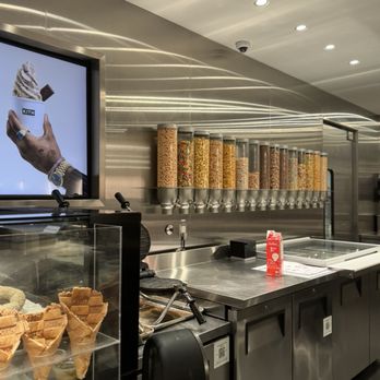 Sadelle's at Kith Toronto - Breakfast & Brunch Near Me - Toronto, Ontario