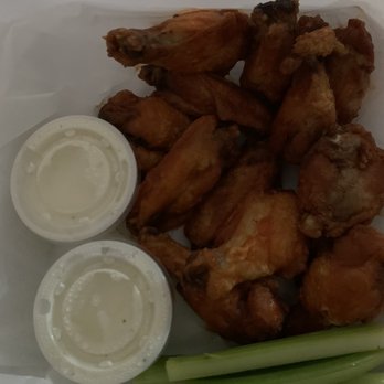 Mo's Irish Pub - Bone in Wings Jameson and Buffalo - Irish Pub Near Me - Katy, Texas Mo's Irish Pub - Bone in Wings Jameson and Buffalo - Irish Pub Near Me - Katy, Texas