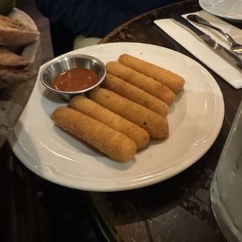 L'Éclair - Mozzarella sticks - French Near Me - Paris, 75 L'Éclair - Mozzarella sticks - French Near Me - Paris, 75
