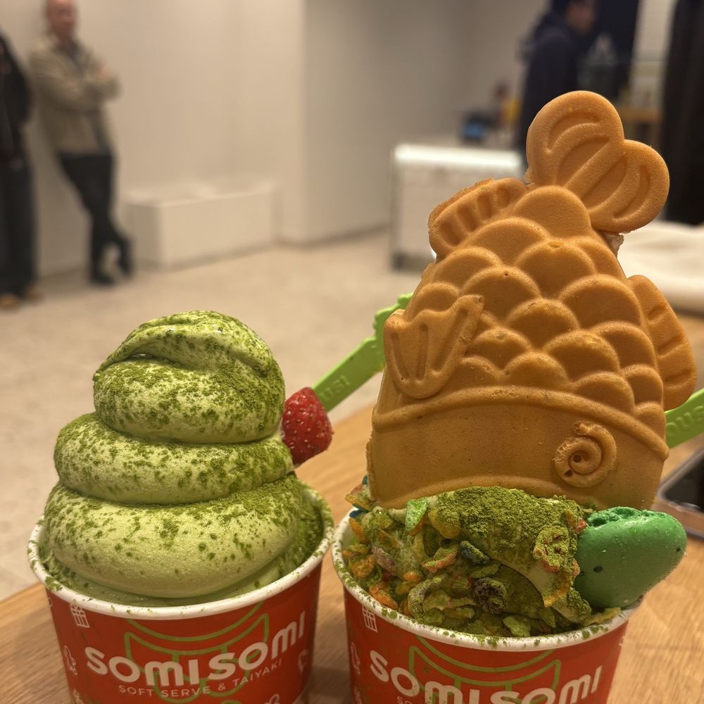 Somisomi - Matcha ice cream with matcha powder topping - Desserts Near Me - Temecula, California