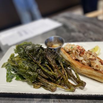 Shoma Bazaar - Lobster Roll w broccoli - Breakfast & Brunch Near Me - Doral, Florida Shoma Bazaar - Lobster Roll w broccoli - Breakfast & Brunch Near Me - Doral, Florida