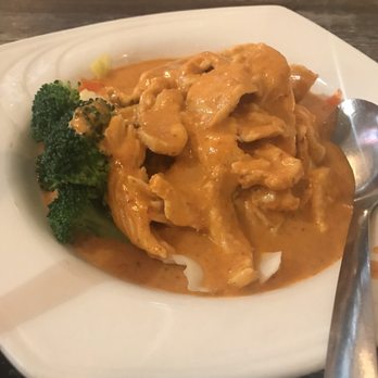 Moo Dang - Chicken Panang Curry - Thai Near Me - Reno, Nevada