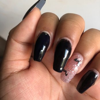 Bebe Salon - Bubbles and the nail polish is already coming off, it's been 5 days. - Hair Salons Near Me - Hillsboro, Oregon