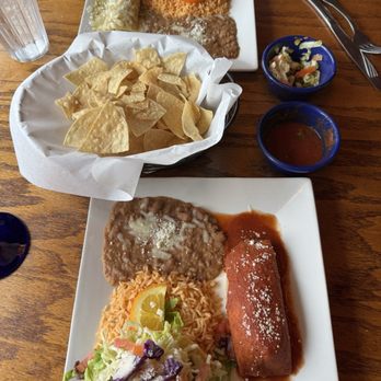 El Jardín - Chicken tamale with taco plate & burrito with enchilada plate - food was not that great and not fresh - Mexican Near Me - Elk Grove, California El Jardín - Chicken tamale with taco plate & burrito with enchilada plate - food was not that great and not fresh - Mexican Near Me - Elk Grove, California