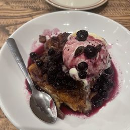 Blueberry bread pudding...yum. Blueberry bread pudding...yum.