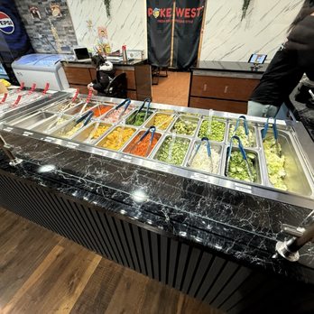 Poke West - Fresh ingredients and the nicest woman ever - Poke Near Me - Elgin, Illinois Poke West - Fresh ingredients and the nicest woman ever - Poke Near Me - Elgin, Illinois